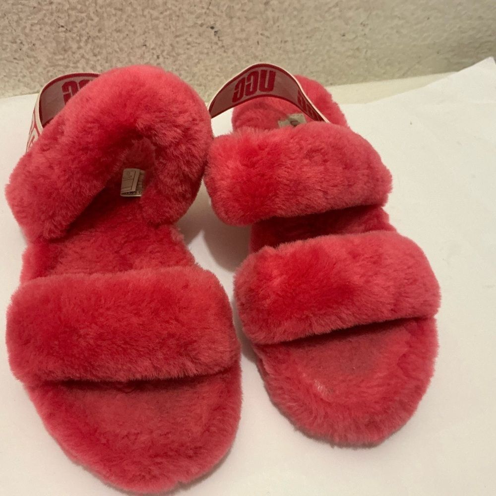 UGG ho yeah double strap Vibrant Red Fluffy Slippers